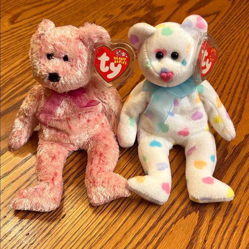 TY Beanie Babies Set of 2001 Kissme Heart Bear & 2002 Smitten Valentines Bear